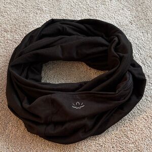 Beyond Yoga Black Infinity Scarf